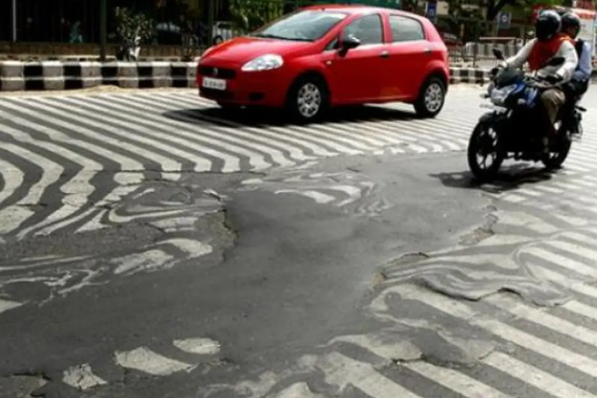 Gawat! Gelombang Panas di India Bikin Jalanan Meleleh Kayak Es