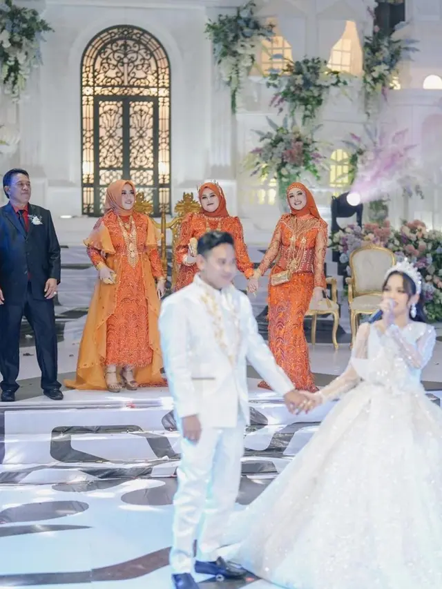 Putri Isnari dan Tiga Ibu Mertua