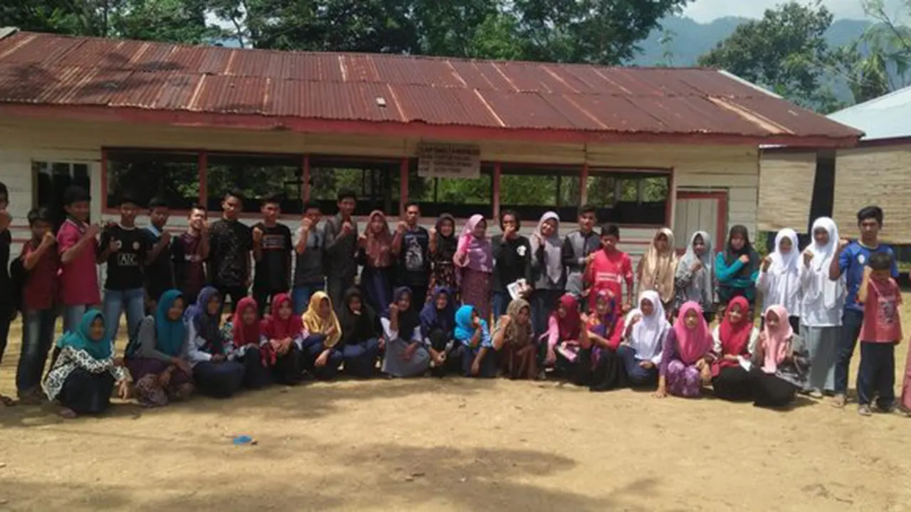 Mengajar di Sekolah Merdeka./Copyright Nadia Ulfa