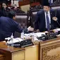 Pimpinan Sidang Rapat Paripurna Fahri Hamza, Fadli Zon, Agus Hermanto saat memimpin Rapat Paripurna ke-6 Masa Persidangan I Tahun 2017-2018 di Gedung Nusantara II Kompleks Parlemen, Senayan, Jakarta, Selasa (26/9). (Liputan6.com/JohanTallo)