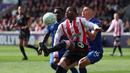 Keunggulan 2-1 Brentford belum berubah menjelang berakhirnya pertandingan. (AP Photo/PA/Steven Paston)