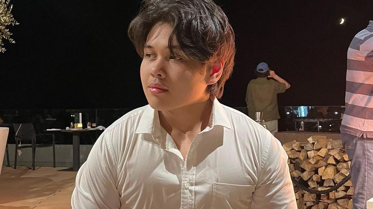 7 Potret Adrian Anak Semata Wayang Paramitha Rusady, Kini Sudah Remaja - Semakin Ganteng