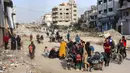 Relawan juga tidak dapat menjangkau lokasi serangan untuk memberikan bantuan, akibat pengepungan Israel yang telah berlangsung lebih dari 40 hari di Gaza utara. (Omar AL-QATTAA/AFP)