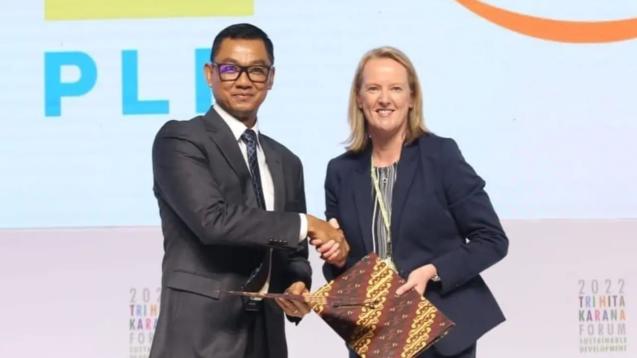 PT PLN (Persero) bersepakat dengan Amazon untuk kembangkan energi baru terbarukan dengan kapasitas 210 megawatt (MW) di 4 proyek PLTS di Indonesia. (Dok PLN)