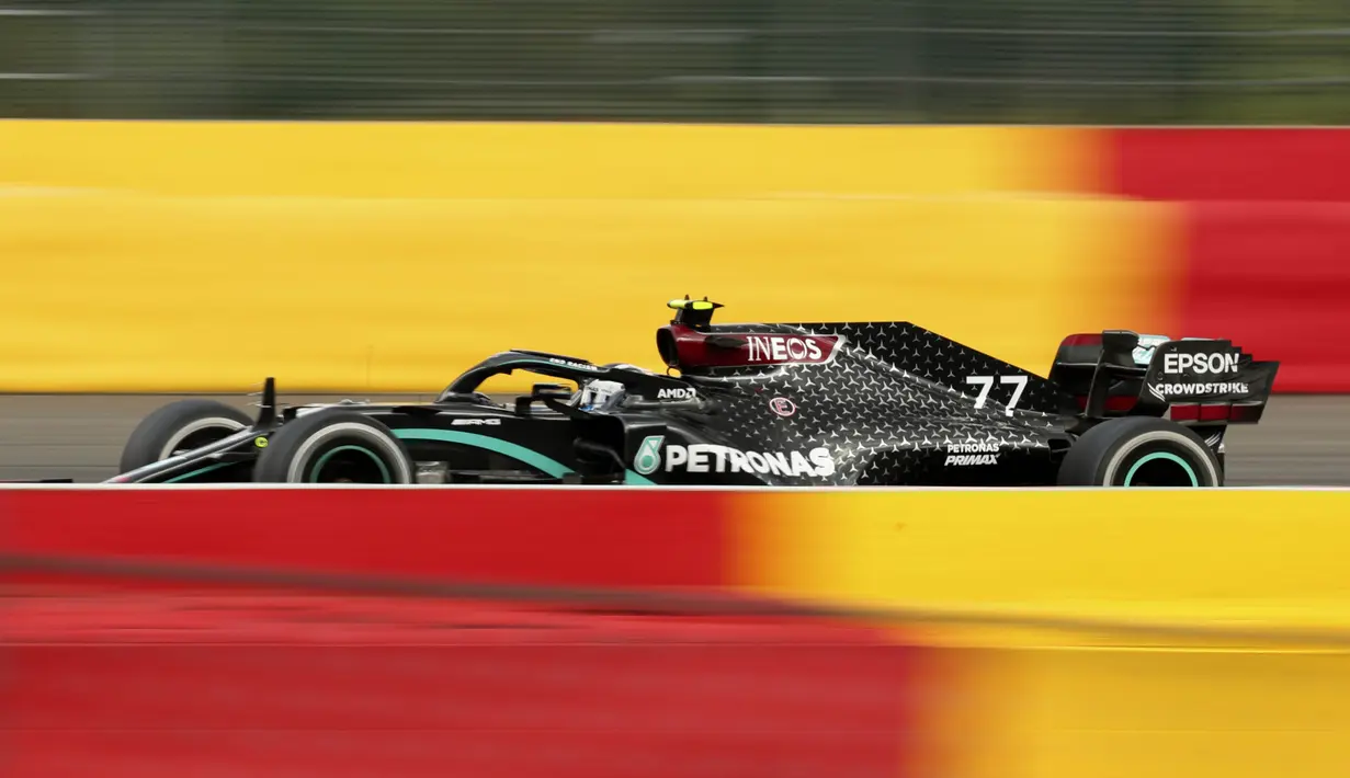 Pembalap Mercedes, Valtteri Bottas, saat di balapan F1 GP Belgia di Sirkuit Spa-Francorchamps, Minggu (30/8/2020). Lewis Hamilton finis pertama dengan catatan waktu 1 jam 24 menit 8,761 detik. (AP Photo/Francisco Seco, Pool)