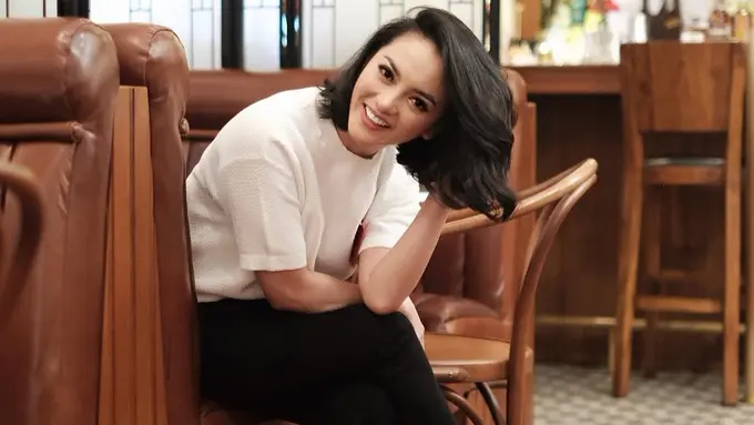 FOTO: Cantiknya Ririn Ekawati Dengan Busana Santai