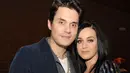 John Mayer dan Katy Perry pertama digosipkan bersama pada 2012. Mereka putus nyambung sampai tahun 2015. (Getty Images/Elle)