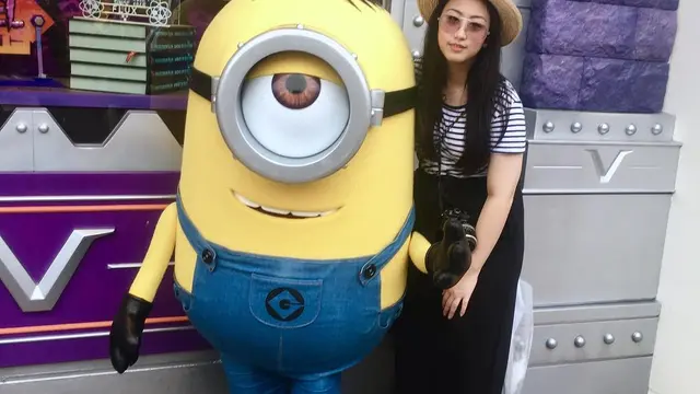 [Bintang] Akhiri Cerita Cinta, Begini Outfit Imut Vanessa Surya Kekasih Glenn Fredly yang Masih Belia