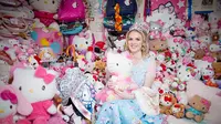 Natasha Goldsworth habiskan ratusan juta rupiah untuk mengkoleksi benda bertemakan Hello Kitty