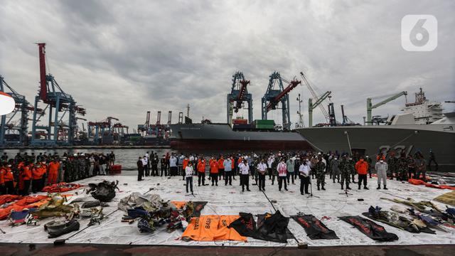 Bersama Panglima TNI, Menhub Budi Karya Sampaikan Perkembangan Terakhir Pencarian Korban Sriwijaya Air SJ 182