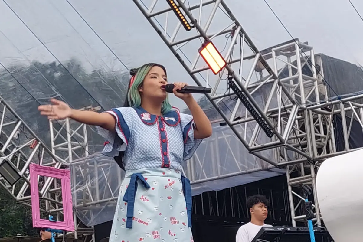 Idgitaf di Festival Sunset di Kebun (Fimela/Soraya Fitriyani)