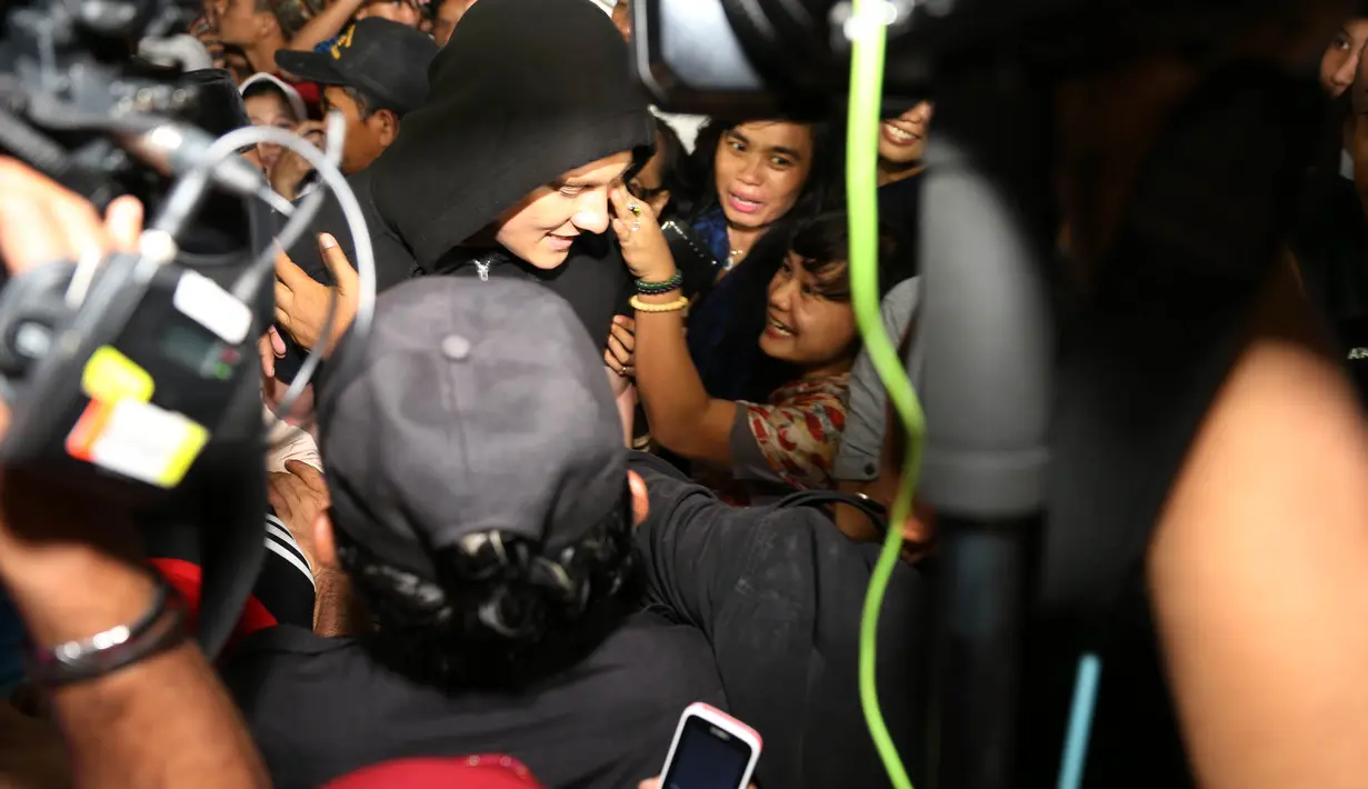 Sementara pengajian berlangsung, si ganteng ini malah jadi sorotan (Foto: Muhammad Akrom Sukarya)