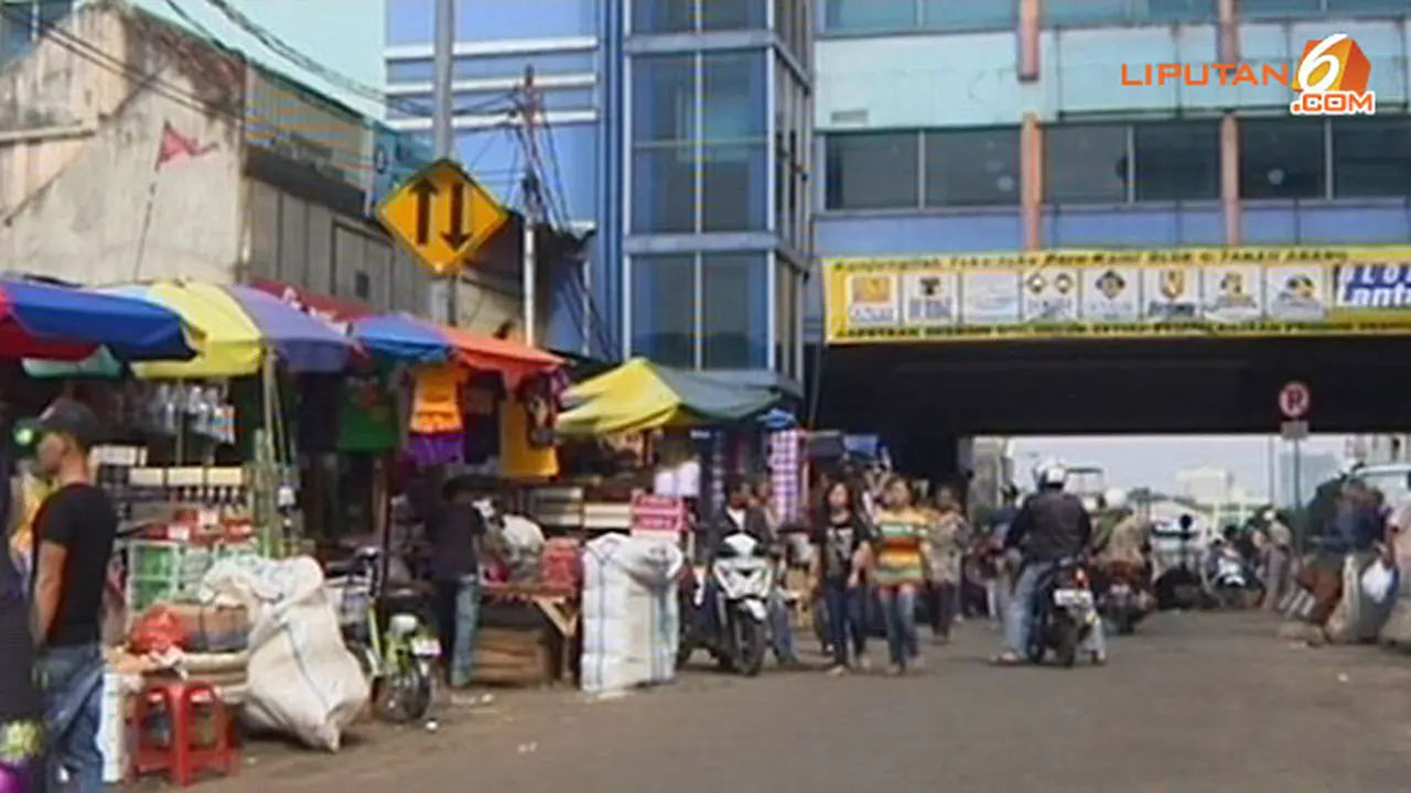 pkl-tanah-abang-130716b.jpg