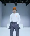 Tema streetwear dipilih Lazada untuk memberikan inspirasi pakaian yang nyaman namun tetap memberikan kesan stylish yang dapat disesuaikan untuk berbagai beraktivitas di luar rumah. (JFW).
