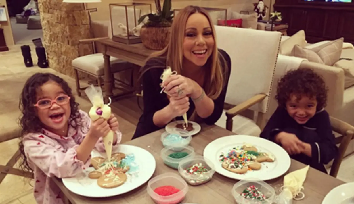 Moroccan dan Monroe Cannon. Si kembar ini merupakan anak dari Mariah Carey dan Nick Cannon. Moroccan merupakan nama ruangan di apartemen Mariah, sedangkan Monroe merupakan inspirasi dari Marilyn Monroe. (via instagram/@mariahcarey)