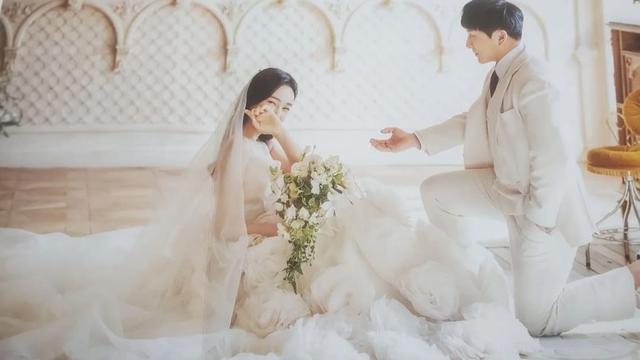 Choi Han Bit Artis Transgender Menikah