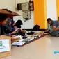 Sekumpulan mahasiswa Universitas Mercu Buana Yogyakarta (UMBY) membuat suatu aksi baca. 