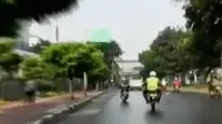 VIDEO: Pelanggar Ganjil Genap 'Kucing-Kucingan' dengan Aparat