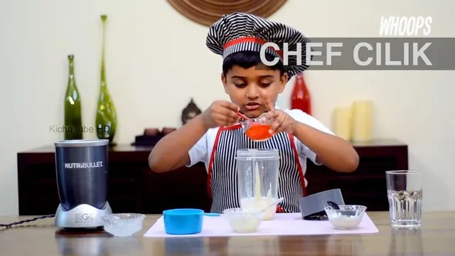 Seorang bocah yang pintar memasak menjadi terkenal gara-gara video memasak yang diunggah. Bahkan, ia mendapat bayaran dari Facebook.