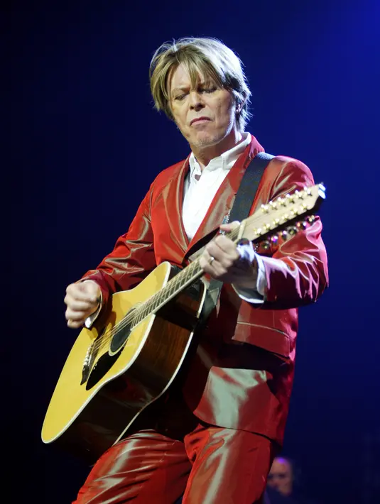 Bahkan di usia senja pun David Bowie tetap berkarya, terbukti dari lagu barunya yang berjudul ‘Lazarus’ yang memang misterius. Lagu ini memang menakutkan yang menampilkan David menghadapi kematian. (AFP/Bintang.com)