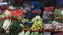 Pedagang menunggu pembeli di Pasar Kebayoran, Jakarta, Senin  (21/12/2020). Kenaikan permintaan bahan pokok berpotensi kembali terjadi pada akhir tahun seiring dengan perayaan Natal dan Tahun Baru 2021. (Liputan6.com/Angga Yuniar)