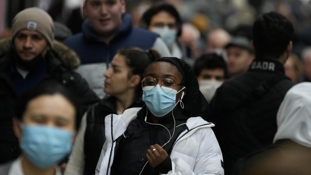 Hiruk Pikuk Oxford Street London Jelang Natal