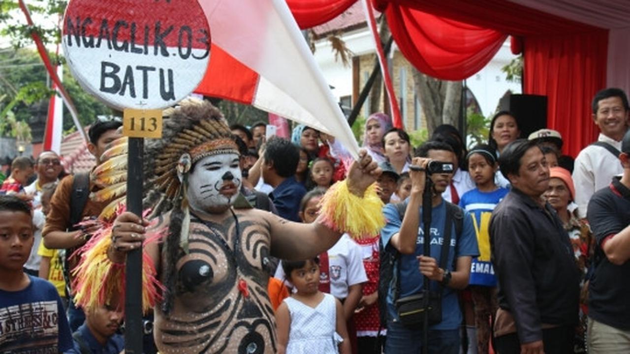 Keseruan ribuan anak meriahkan Festival Egrang Kota Batu