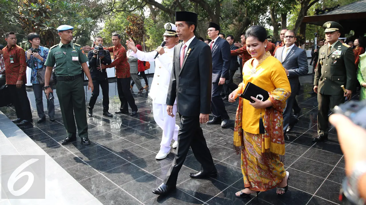 20151001-Gagahnya Jokowi Saat Pimpin Upacara Kesaktian Pancasila-Jakarta
