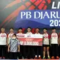 Juara 1 beregu putra Liga PB Djarum 2020, Tim Krapyak, menerima medali dan hadiah di GOR Djarum, Jati, Kudus, Jawa Tengah, Rabu (9/12/2020) malam WIB. (foto: PB Djarum)