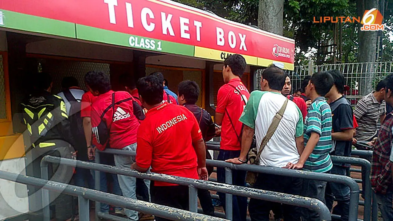 antrian-tiket-130720c.jpg