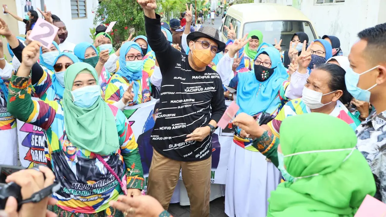 Emak-emak Gubeng yakin Cak Machfud dapat meningkatkan sektor perekonomian masyarakat.