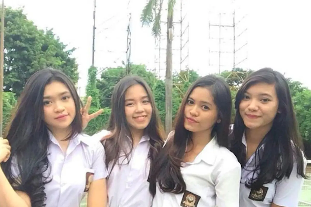 [Bintang] Gaya anak SMA