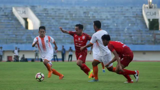 Persis Solo