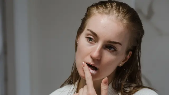 Cara Bikin Warna Cherry Cola Lips yang Sempurna, Cocok untuk Semua Warna Kulit