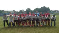Sejumlah pemain Timnas Indonesia U-16 berkumpul dalam kegiatan Nivea Men Topskor Cup U-16 2017 di Lapangan Bea Cukai, Jakarta Timur, Sabtu (11/11/2017)
