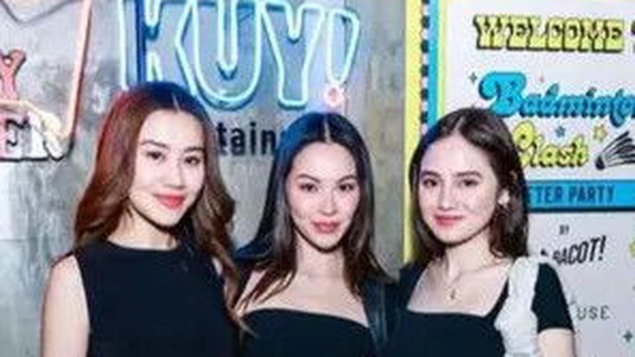 Alyssa terlihat menawan dalam mini dress dan heels hitam, sementara Syifa memilih gaya atasan ketat hitam lengan pendek dengan celana pendek.<br>Hadir pula Aaliyah Massaid dibalut long dress sleeveless serta sneakers putihnya.&nbsp;