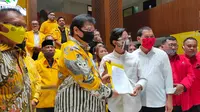 Gibran Rakabuming Raka bersama pasangannya mendapatkan rekomendasi dukungan dari Ketua Umum Partai Golkar Airlangga Hartarto, Maju di Pilkada Solo 2020 (Foto: Istimewa).
