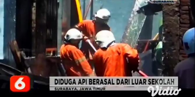 VIDEO: Gudang SDN Kutisari II Surabaya Terbakar, Tak Ada Korban Jiwa