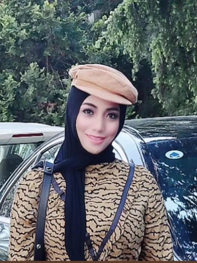 6 Potret Siti KDI Tampil Berhijab, Disebut Makin Cantik