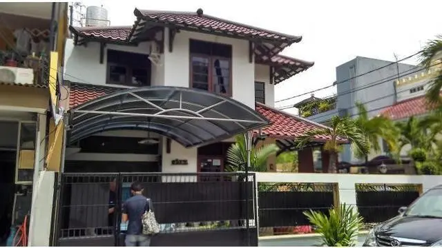 Ketua RT 14/RW 02 Kelurahan Sunter Agung, Paulus Sukiyanto membenarkan ada informasi dari polisi akan ada pemeriksaan di rumah Jessica perempuan yang menjadi saksi kasus kopi 'sianida' Wayan Mirna Salihin.  