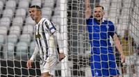 Cristiano Ronaldo berhasil menyumbangkan satu gol sekaligus membantu Juventus meraih kemenangan 3-0 atas Dynamo Kiev pada laga kelima Grup G Liga Champions di Allianz Stadium, Kamis (3/12/2020) dini hari WIB. (Marco Alpozzi/LaPresse via AP)