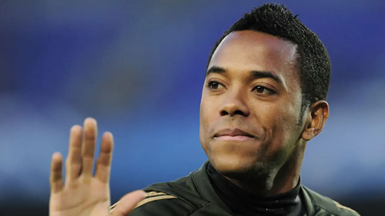 robinho-131101a.jpg