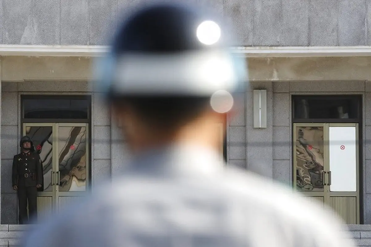 Pasukan Korut dan Korsel saling berhadap-hadapan di Panmunjom, DMZ