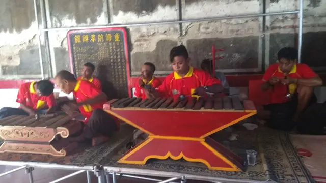 Cokek Losari Kolaborasi Musik Tionghoa dan Gamelan Cirebon