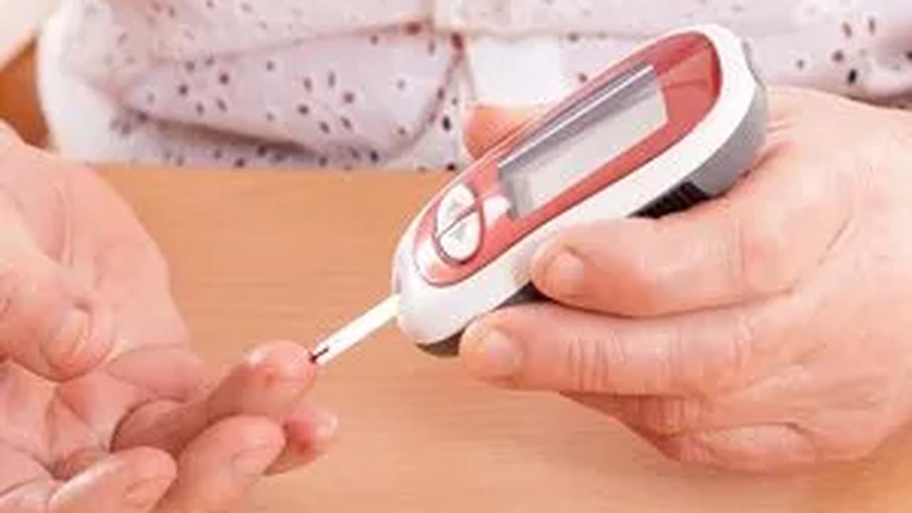 Menurut Rohani, pelaku mengiming-imingi obat itu bisa menyembuhkan diabetes dengan cepat. Adiknya pun terpengaruh, bahkan membeli obat itu senilai Rp11,8 juta.