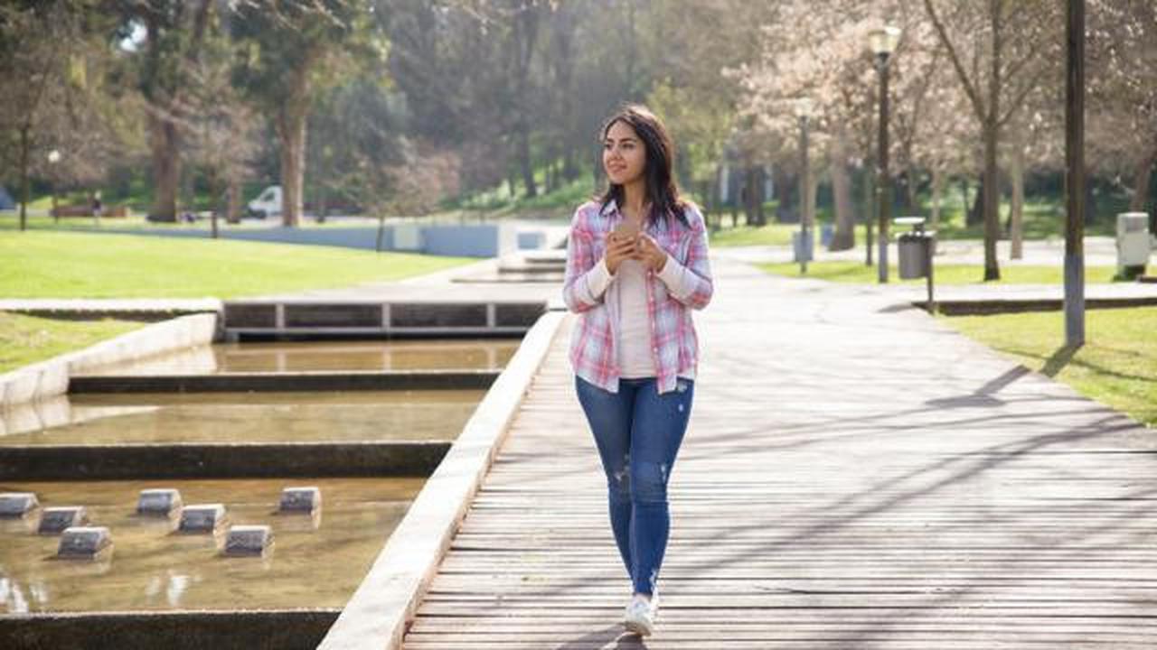 Manfaat Jalan Kaki Pagi Hari: Tingkatkan Energi, Mood, dan Jaga Berat Badan Ideal