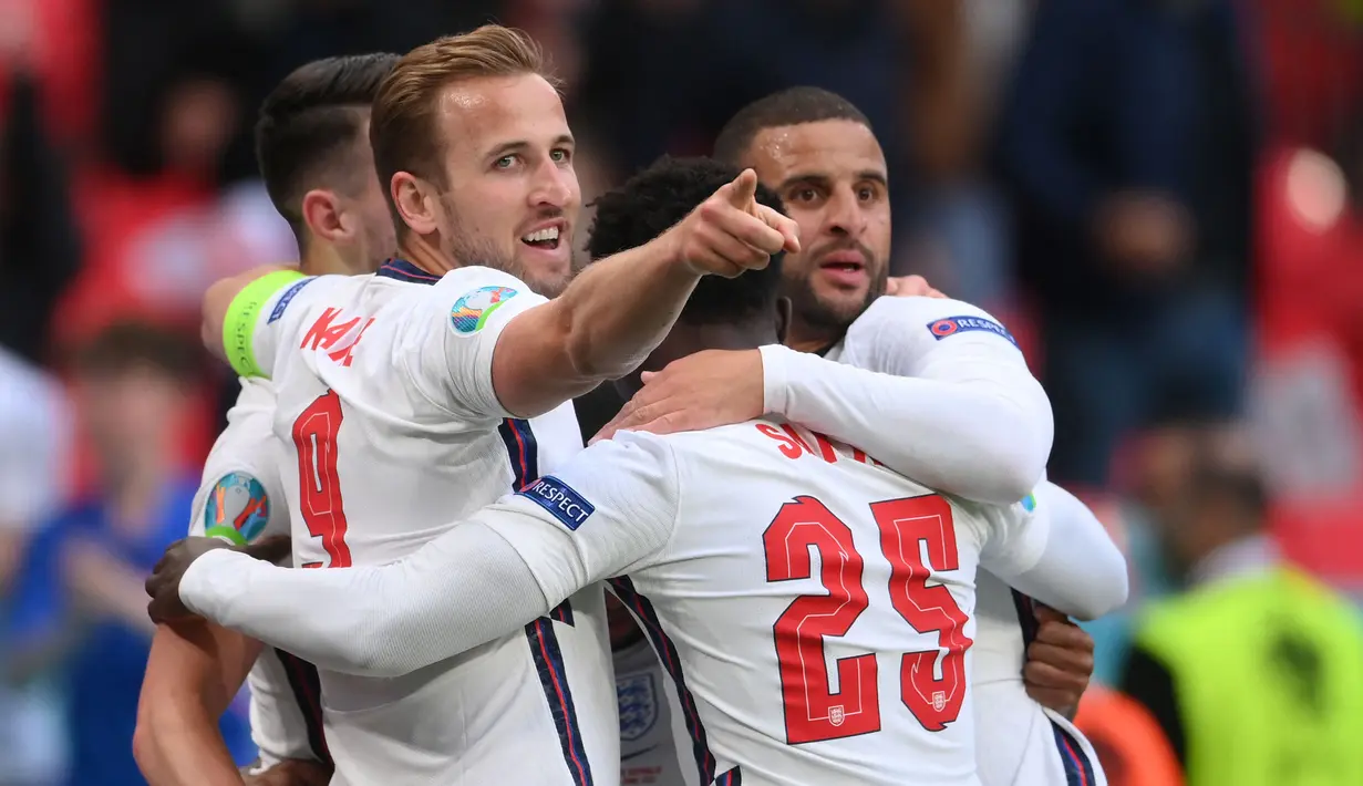 The Three Lions untuk ketiga kalinya lolos ke fase gugur dengan predikat juara grup. Selain pada edisi Euro 2020, hal itu juga terjadi pada edisi Euro 1996 dan Euro 2012. (Foto: AFP/Pool/Laurance Griffiths)