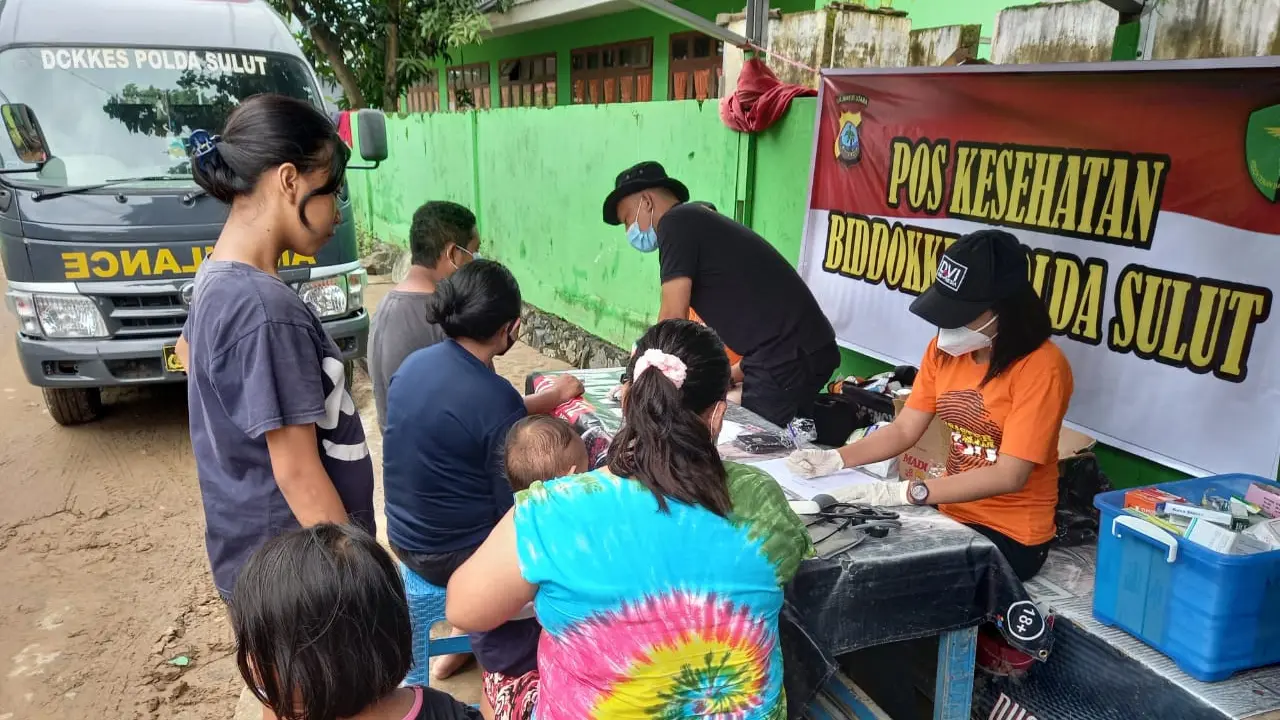 Di sela-sela pelayanan tersebut, petugas juga menyampaikan imbauan 3M demi mencegah penyebaran Covid-19.