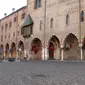 Museum Palazzo Ducale yang ditutup di Mantova, Lombardia, Italia pada 8 Maret 2020.. Italia memberlakukan isolasi untuk wilayah Lombardia utara dan 14 provinsi di sekitarnya dalam upaya mengendalikan penyebaran virus corona, kata Perdana Menteri Giuseppe Conte pada Minggu (8/3). (Xinhua/Elisa Lingri