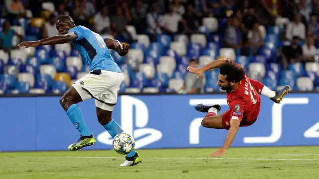 Napoli Bungkam Liverpool